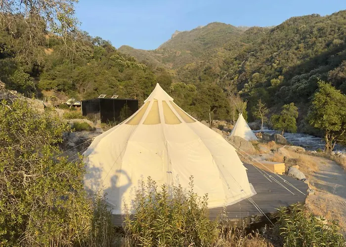 Paradise Ranch Inn - Ecstatic Tent